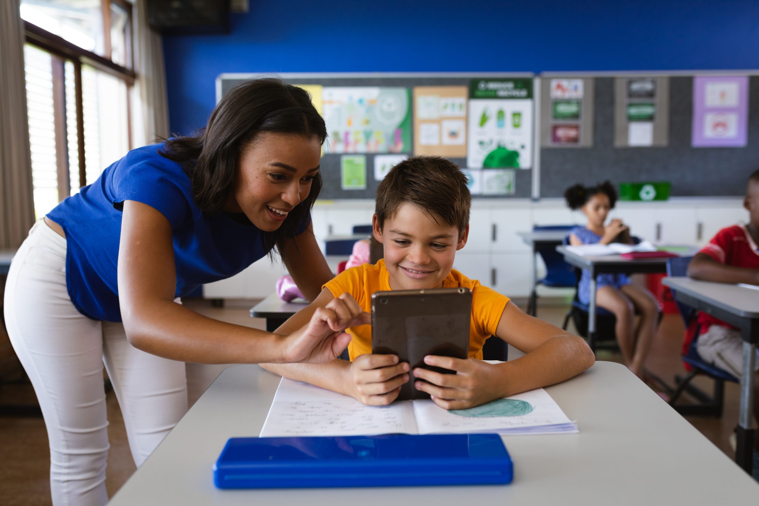 O que o ECA digital muda no marketing das escolas
